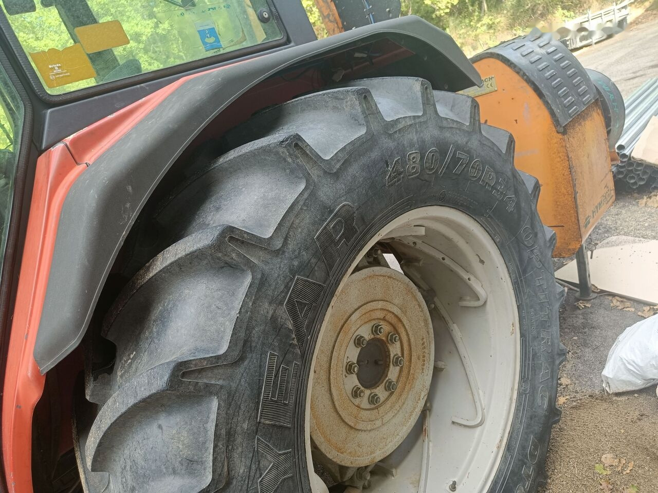 Massey Ferguson 383 - Traktor: das Bild 4 Massey Ferguson 383 - Traktor: das Bild 4