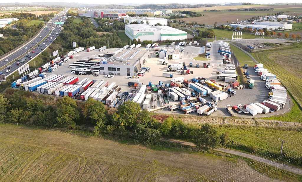 Volvo FM 460, EURO 6, VEB+, INDEPENDENT AIR CONDITIONING, + LOHR (2006) - Autotransporter LKW: das Bild 2 Volvo FM 460, EURO 6, VEB+, INDEPENDENT AIR CONDITIONING, + LOHR (2006) - Autotransporter LKW: das Bild 2