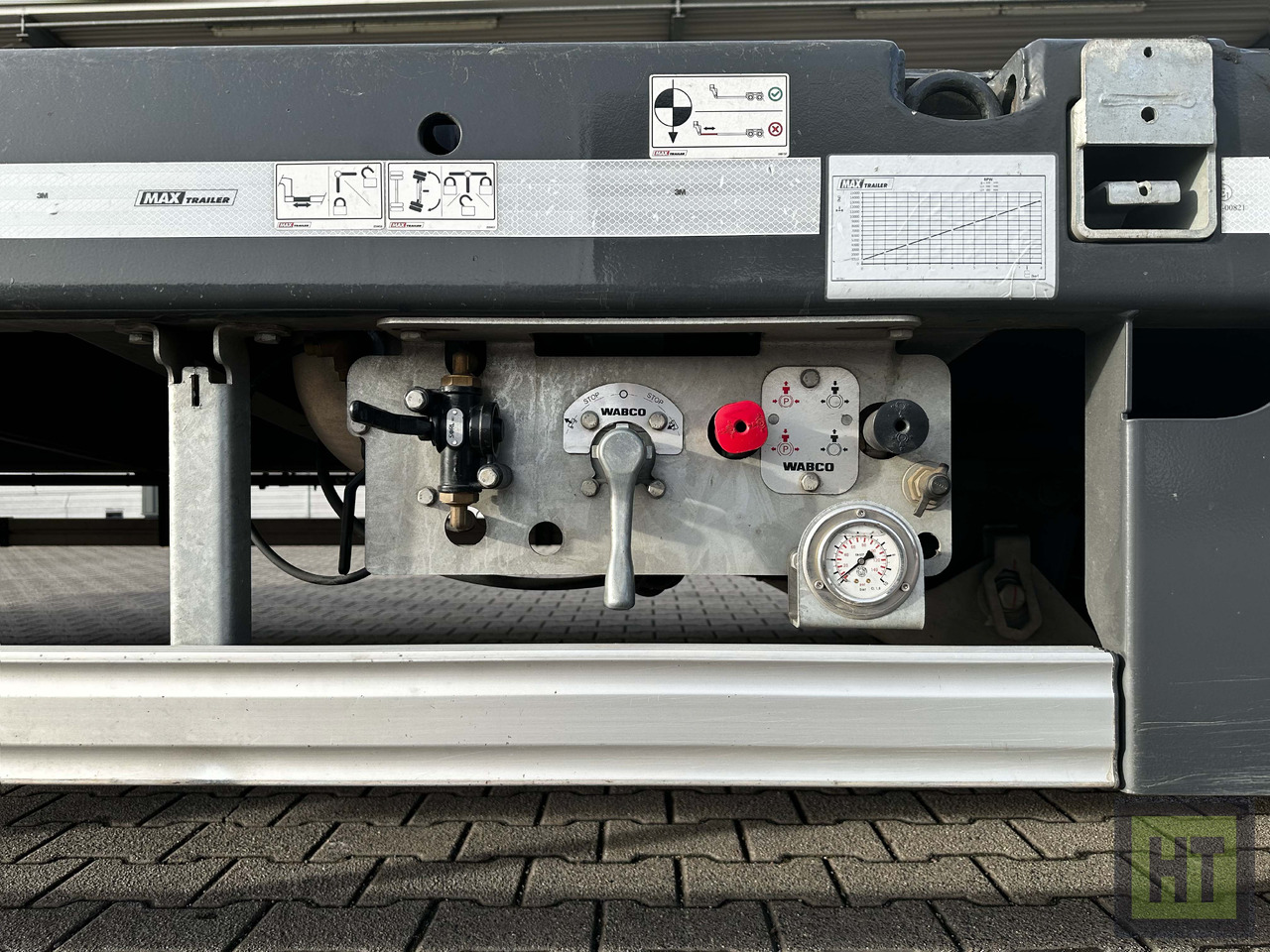 Faymonville MAX Trailer 4-Achs-Mega-Tele-Semi mit Rampen - Tieflader Auflieger: das Bild 5 Faymonville MAX Trailer 4-Achs-Mega-Tele-Semi mit Rampen - Tieflader Auflieger: das Bild 5