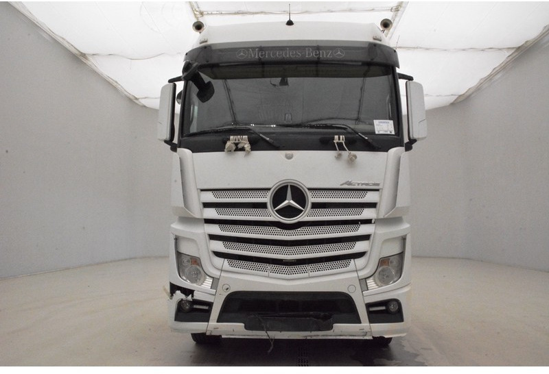 Mercedes-Benz Actros 2645 - 6x4 "NON-EU" - Sattelzugmaschine: das Bild 2 Mercedes-Benz Actros 2645 - 6x4 "NON-EU" - Sattelzugmaschine: das Bild 2