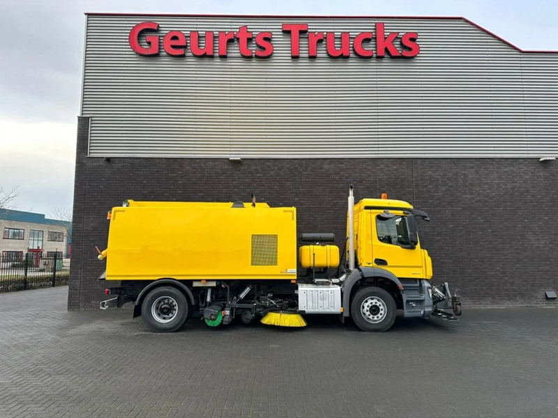 Mercedes-Benz Arocs 1824 4X2 BEAM A9000 SWEEPING TRUCK/ KEHRMASCHINE/VEEGWAGEN/FAHRBAHNREINIGER/AIRPORT CLEANER WITH MAGNET - Kehrmaschine: das Bild 4 Mercedes-Benz Arocs 1824 4X2 BEAM A9000 SWEEPING TRUCK/ KEHRMASCHINE/VEEGWAGEN/FAHRBAHNREINIGER/AIRPORT CLEANER WITH MAGNET - Kehrmaschine: das Bild 4