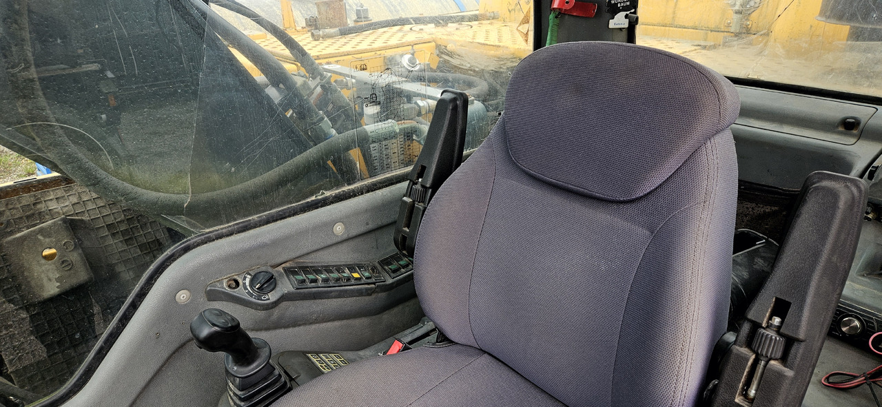 Kettenbagger Volvo EC 210 BLC  new engine: das Bild 6