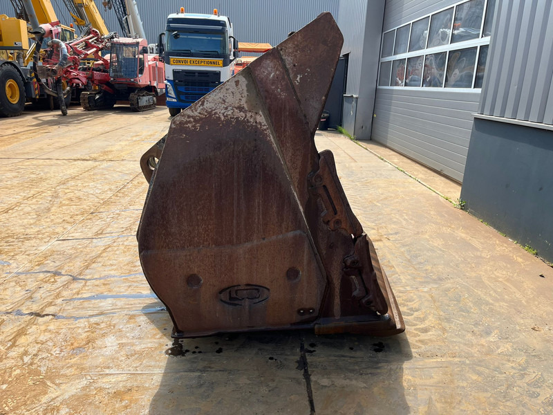 Doosan Bucket DL420-3 4500 l - Schaufel: das Bild 5 Doosan Bucket DL420-3 4500 l - Schaufel: das Bild 5