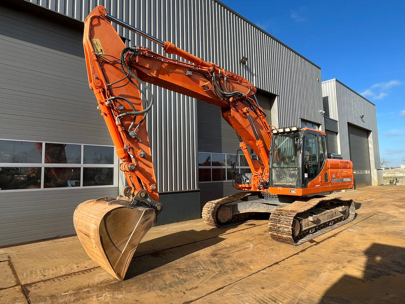 Doosan DX255LC-3 - Kettenbagger: das Bild 2 Doosan DX255LC-3 - Kettenbagger: das Bild 2