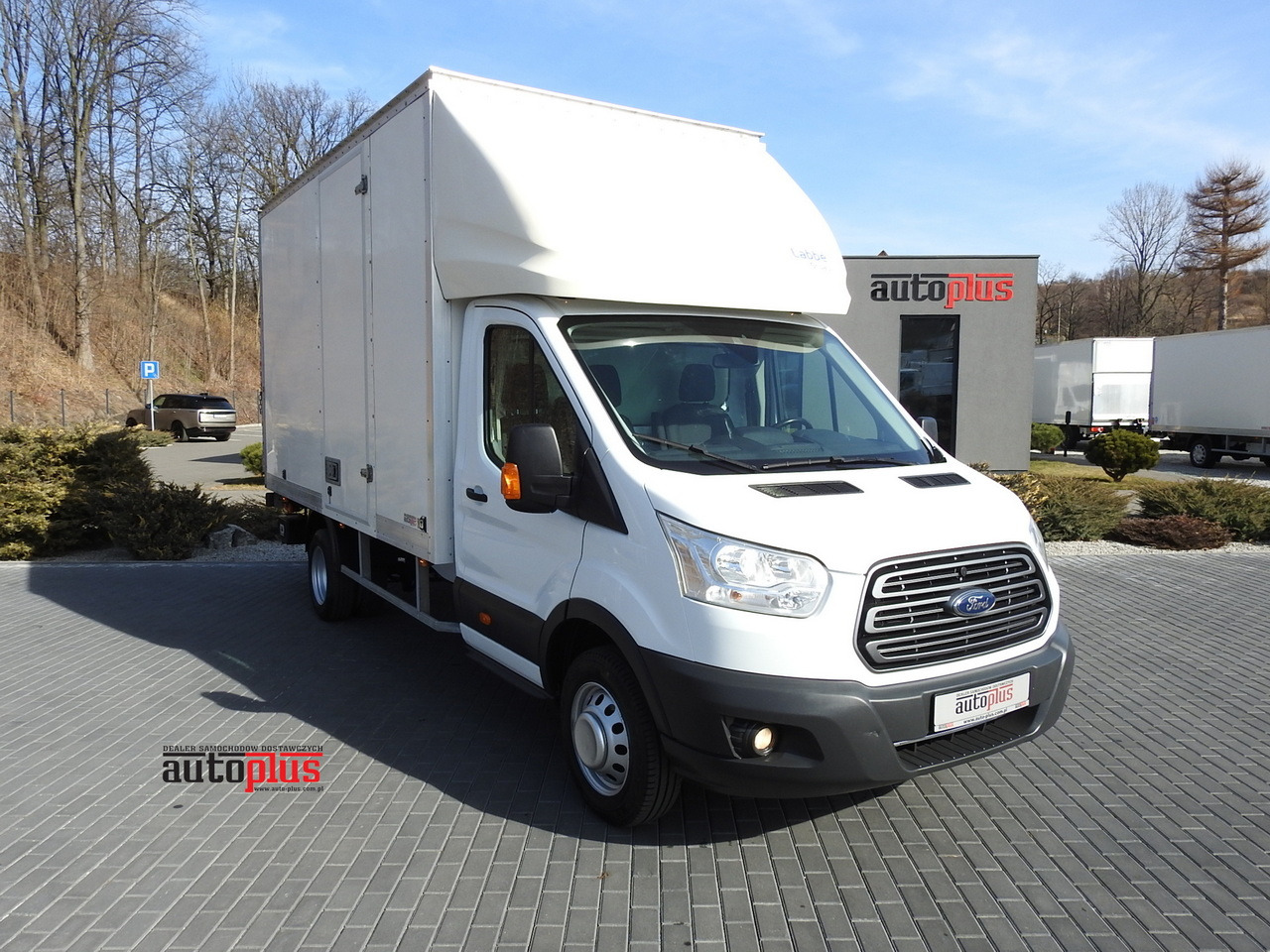 FORD TRANSIT BOX LIFT 8 PALLETS CRUISE CONTROL LED LIGHTS TWIN WHEELS AIR CONDITIONING 170HP - Koffer Transporter: das Bild 1 FORD TRANSIT BOX LIFT 8 PALLETS CRUISE CONTROL LED LIGHTS TWIN WHEELS AIR CONDITIONING 170HP - Koffer Transporter: das Bild 1