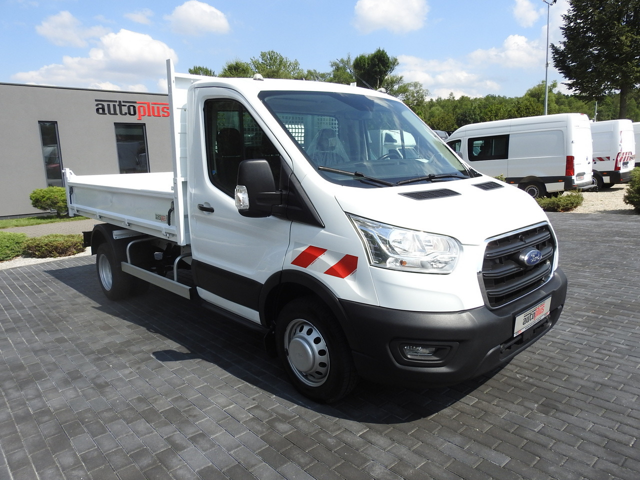 FORD TRANSIT TIPPER CRUISE CONTROL AIR CONDITIONING TWIN WHEELS 170HP - Kipper Transporter: das Bild 4 FORD TRANSIT TIPPER CRUISE CONTROL AIR CONDITIONING TWIN WHEELS 170HP - Kipper Transporter: das Bild 4