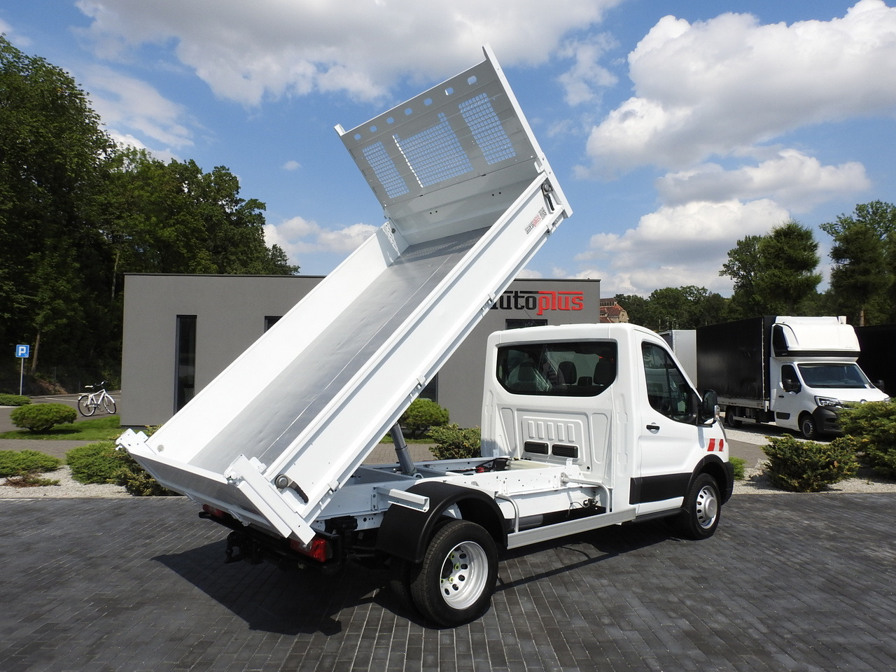 FORD TRANSIT TIPPER CRUISE CONTROL AIR CONDITIONING TWIN WHEELS 170HP - Kipper Transporter: das Bild 3 FORD TRANSIT TIPPER CRUISE CONTROL AIR CONDITIONING TWIN WHEELS 170HP - Kipper Transporter: das Bild 3