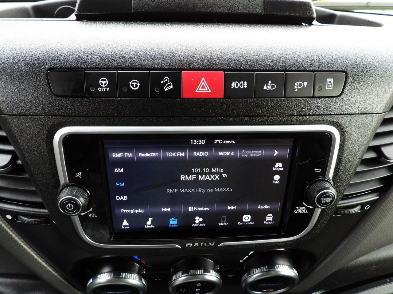 Transporter mit Plane IVECO DAILY 35S21 TARPAULIN 10 PALLETS WEBASTO CRUISE CONTROL NAVIGATION LED LIGHTS AUTOMATIC TRANSMISSION HI-MATIC AIR CONDITIONING  210HP: das Bild 42