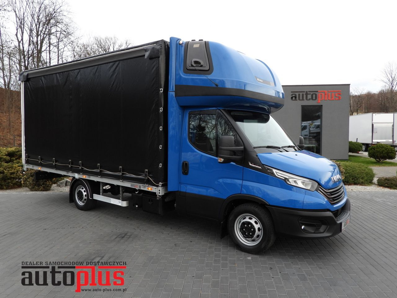 IVECO DAILY 35S21 TARPAULIN 10 PALLETS WEBASTO CRUISE CONTROL NAVIGATION LED LIGHTS AUTOMATIC TRANSMISSION HI-MATIC AIR CONDITIONING 210HP - Transporter mit Plane: das Bild 1 IVECO DAILY 35S21 TARPAULIN 10 PALLETS WEBASTO CRUISE CONTROL NAVIGATION LED LIGHTS AUTOMATIC TRANSMISSION HI-MATIC AIR CONDITIONING 210HP - Transporter mit Plane: das Bild 1