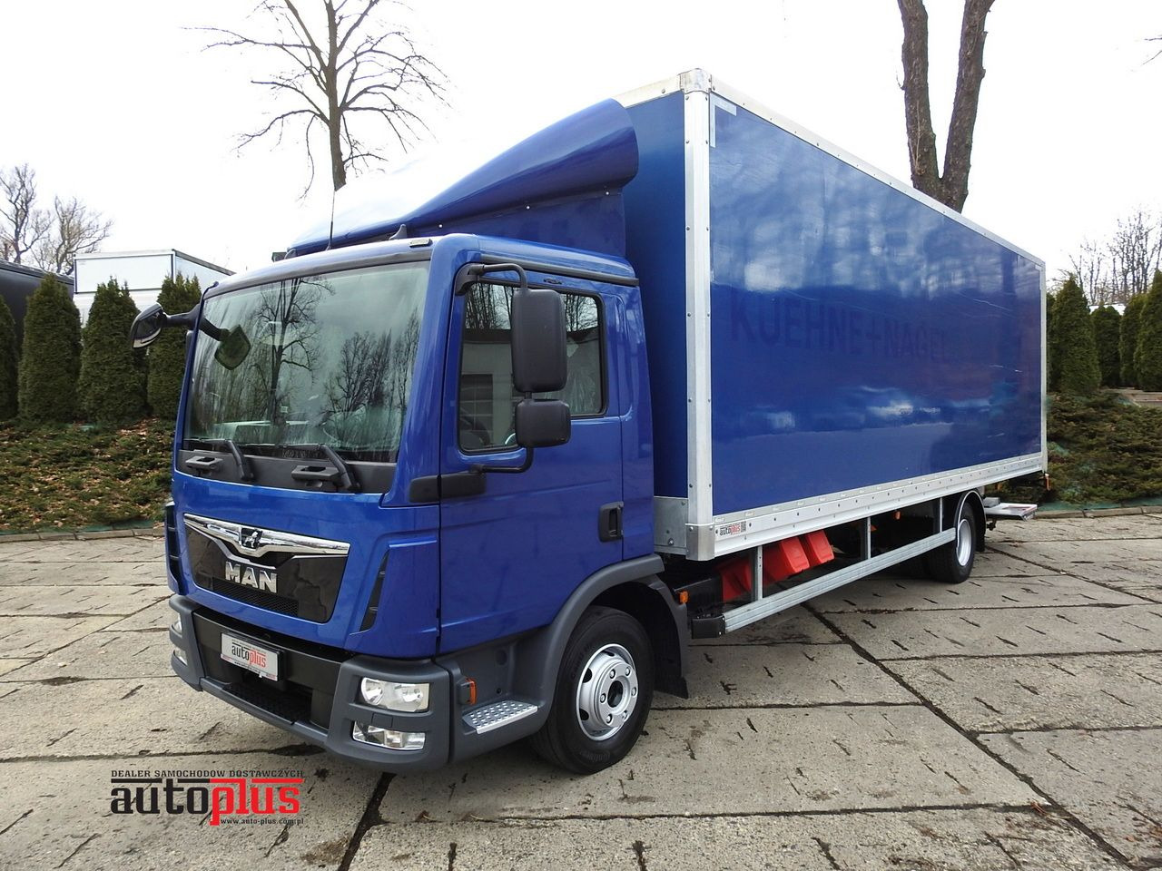 MAN TGL 12.220 BOX LIFT 18 PALLETS CRUISE CONTROLAIR CONDITIONING PNEUMATICS AUTOMATIC TWIN WHEELS 220HP - Koffer LKW: das Bild 1 MAN TGL 12.220 BOX LIFT 18 PALLETS CRUISE CONTROLAIR CONDITIONING PNEUMATICS AUTOMATIC TWIN WHEELS 220HP - Koffer LKW: das Bild 1