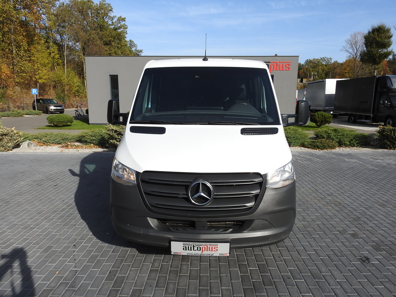 MERCEDES SPRINTER 516 STAKE BODY DOUBLE CABIN DOKA 6 SEATS CRUISE CONTROL AIR CONDITIONING TWIN WHEELS 160HP - Transporter mit Doppelkabine: das Bild 5 MERCEDES SPRINTER 516 STAKE BODY DOUBLE CABIN DOKA 6 SEATS CRUISE CONTROL AIR CONDITIONING TWIN WHEELS 160HP - Transporter mit Doppelkabine: das Bild 5