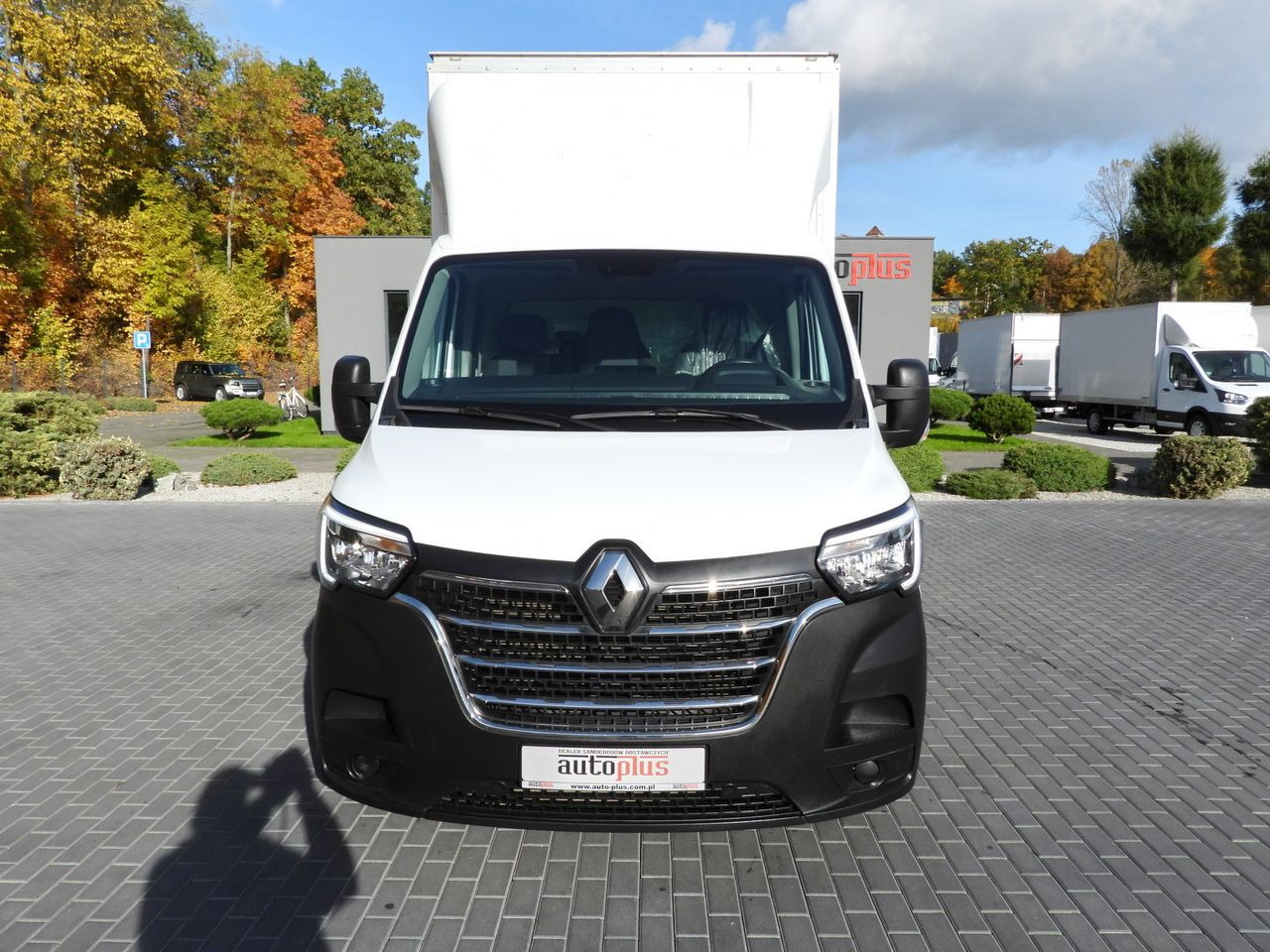 RENAULT MASTER BOX LIFT 8 PALLETS CRUISE CONTROL LED LIGHTS TWIN WHEELS AIR CONDITIONING 145HP - Koffer Transporter: das Bild 5 RENAULT MASTER BOX LIFT 8 PALLETS CRUISE CONTROL LED LIGHTS TWIN WHEELS AIR CONDITIONING 145HP - Koffer Transporter: das Bild 5