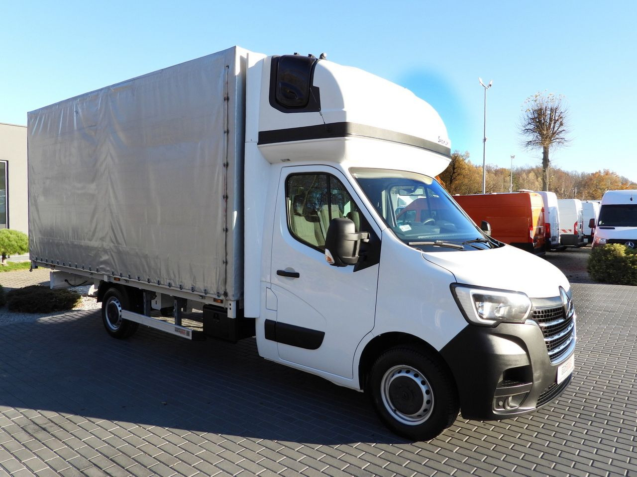 RENAULT MASTER TARPAULIN 10 PALLETS WEBASTO CRUISE CONTROL LED LIGHTS PNEUMATICS AIR CONDITIONING 165HP - Transporter mit Plane: das Bild 4 RENAULT MASTER TARPAULIN 10 PALLETS WEBASTO CRUISE CONTROL LED LIGHTS PNEUMATICS AIR CONDITIONING 165HP - Transporter mit Plane: das Bild 4