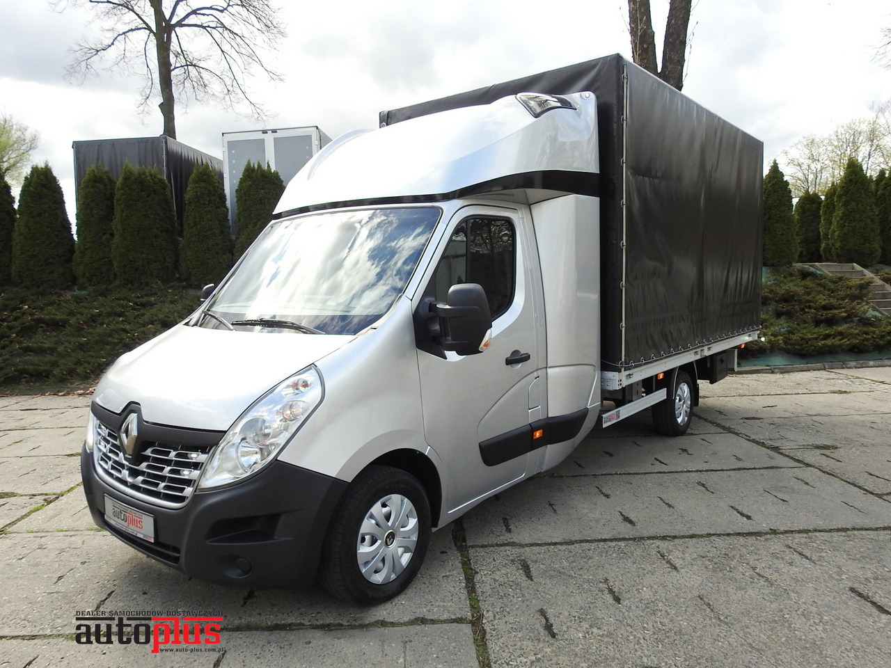 RENAULT MASTER TARPAULIN 8 PALLETS WEBASTO CRUISE CONTROL NAVIGATION AIR CONDITIONING PNEUMATICS 170HP - Transporter mit Plane: das Bild 1 RENAULT MASTER TARPAULIN 8 PALLETS WEBASTO CRUISE CONTROL NAVIGATION AIR CONDITIONING PNEUMATICS 170HP - Transporter mit Plane: das Bild 1