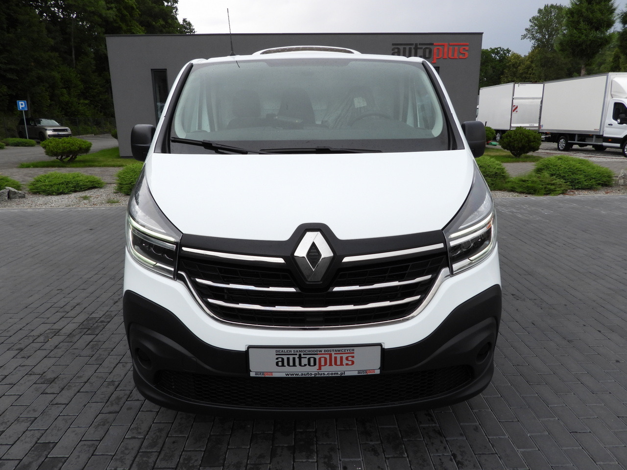 RENAULT TRAFIC REFRIGERATOR VAN -5*C POWER SUPPLY 230V CRUISE CONTROL LED LIGHTS AIR CONDITIONING 120HP - Kühltransporter: das Bild 5 RENAULT TRAFIC REFRIGERATOR VAN -5*C POWER SUPPLY 230V CRUISE CONTROL LED LIGHTS AIR CONDITIONING 120HP - Kühltransporter: das Bild 5