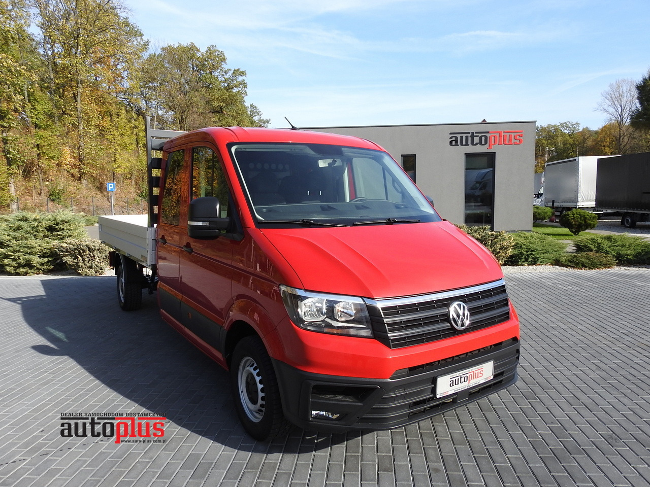 VOLKSWAGEN CRAFTER STAKE BODY DOUBLE CABIN DOKA 7 SEATS AIR CONDITIONING 140HP - Transporter mit Doppelkabine: das Bild 1 VOLKSWAGEN CRAFTER STAKE BODY DOUBLE CABIN DOKA 7 SEATS AIR CONDITIONING 140HP - Transporter mit Doppelkabine: das Bild 1