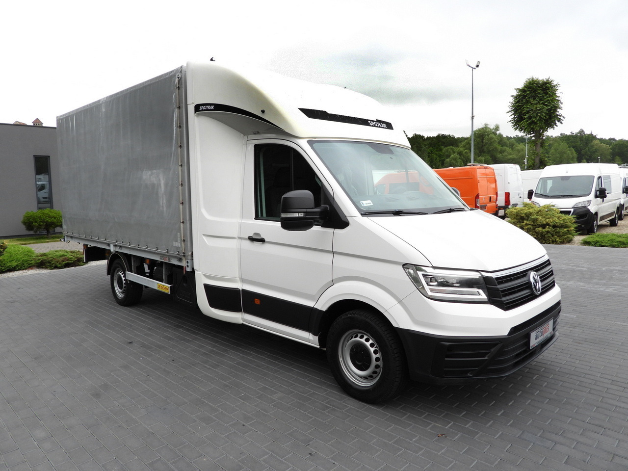 VOLKSWAGEN CRAFTER TARPAULIN 8 PALLETS WEBASTO CRUISE CONTROL LED LIGHTS AIR CONDITIONING 180HP - Transporter mit Plane: das Bild 4 VOLKSWAGEN CRAFTER TARPAULIN 8 PALLETS WEBASTO CRUISE CONTROL LED LIGHTS AIR CONDITIONING 180HP - Transporter mit Plane: das Bild 4