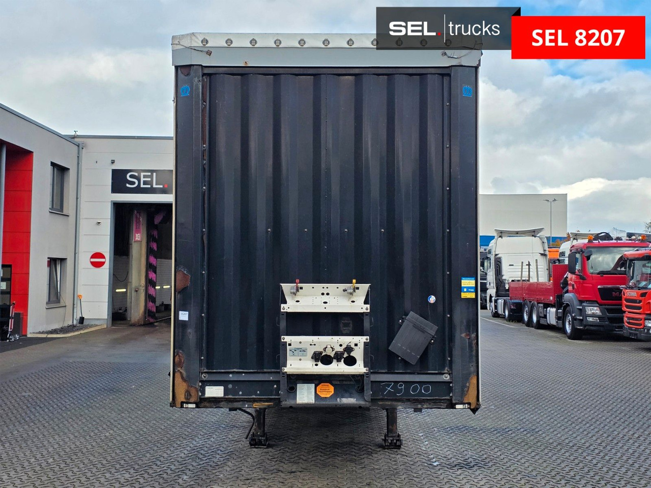 Krone SD / Hubdach / EDSCHA / Liftachse - Planenauflieger: das Bild 2 Krone SD / Hubdach / EDSCHA / Liftachse - Planenauflieger: das Bild 2