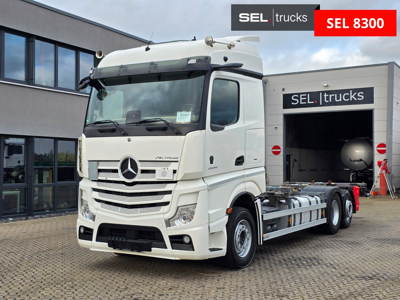 Mercedes-Benz Actros 2545 /Retarder/2 Tanks/Xenon/Liftachse/6D - Containerwagen/ Wechselfahrgestell LKW: das Bild 1 Mercedes-Benz Actros 2545 /Retarder/2 Tanks/Xenon/Liftachse/6D - Containerwagen/ Wechselfahrgestell LKW: das Bild 1
