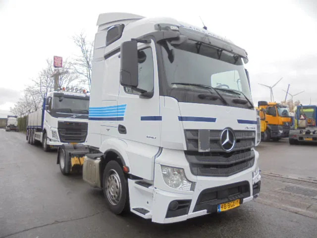 Mercedes-Benz Actros 1840 LS NL TRUCK - Sattelzugmaschine: das Bild 3 Mercedes-Benz Actros 1840 LS NL TRUCK - Sattelzugmaschine: das Bild 3