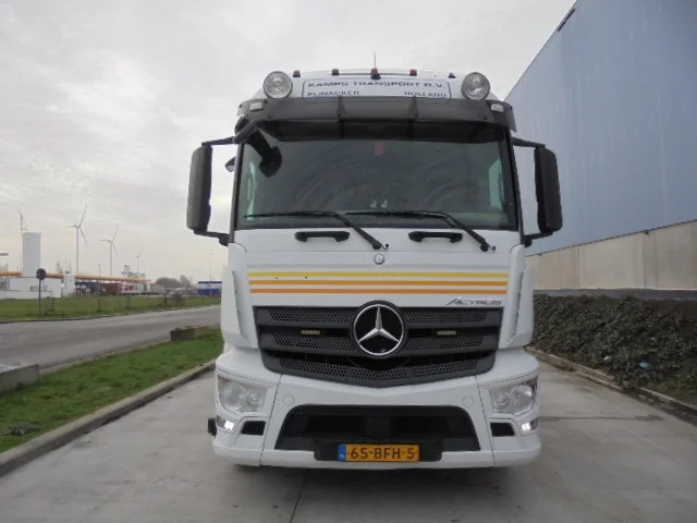 Mercedes-Benz Actros 1940 - Sattelzugmaschine: das Bild 2 Mercedes-Benz Actros 1940 - Sattelzugmaschine: das Bild 2