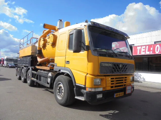 Terberg FM 1850 8X4 TRIPLE NL TRUCK - Saug-/ Spülfahrzeug: das Bild 4 Terberg FM 1850 8X4 TRIPLE NL TRUCK - Saug-/ Spülfahrzeug: das Bild 4