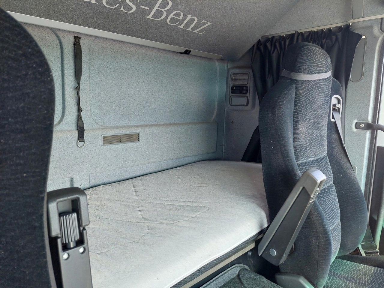 Plane LKW Mercedes-Benz Atego 1223 L/NR 20 20 Paletten: das Bild 17