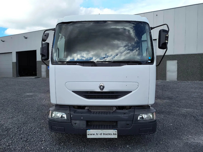 Renault Midlum 220 8000L FUEL / CARBURANT TANK - 3 COMP/ A LAMES - Tankwagen: das Bild 2 Renault Midlum 220 8000L FUEL / CARBURANT TANK - 3 COMP/ A LAMES - Tankwagen: das Bild 2