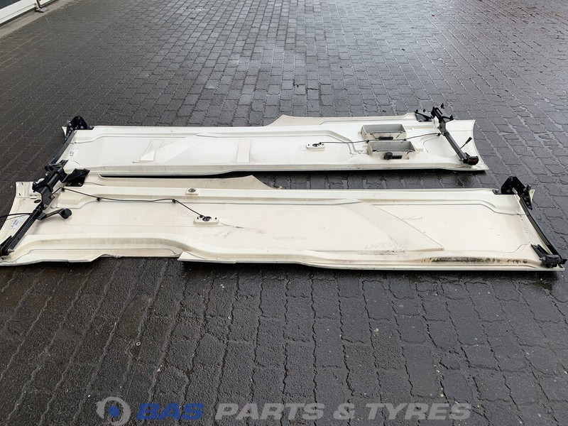 DAF XF106 Sideskirt Set DAF 1903109 - Karosserie und Außen für LKW: das Bild 4 DAF XF106 Sideskirt Set DAF 1903109 - Karosserie und Außen für LKW: das Bild 4