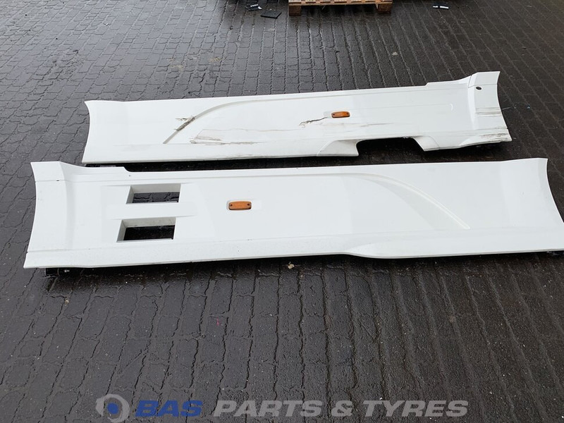 DAF XF106 Sideskirt Set DAF 1903109 - Karosserie und Außen für LKW: das Bild 1 DAF XF106 Sideskirt Set DAF 1903109 - Karosserie und Außen für LKW: das Bild 1
