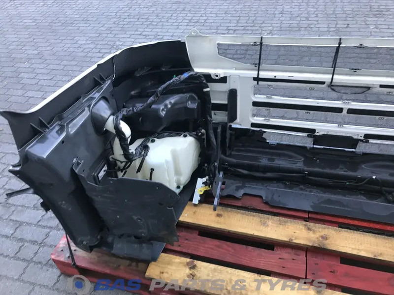 Scania R-Serie Bumper Scania 1885940 - Stoßstange für LKW: das Bild 4 Scania R-Serie Bumper Scania 1885940 - Stoßstange für LKW: das Bild 4