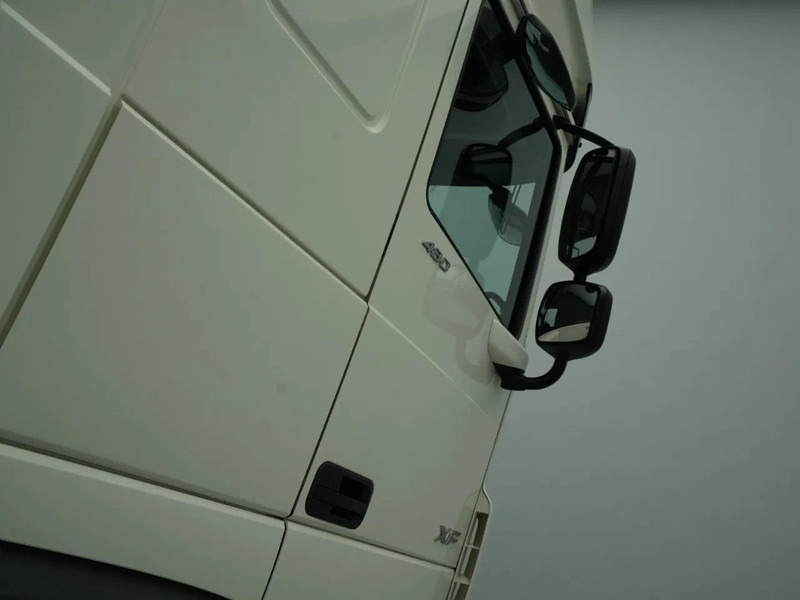 Sattelzugmaschine DAF XF 480 FT Super Space Cab, 2x Tanks, PTO Prep: das Bild 10