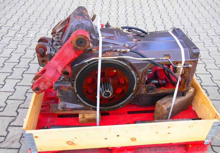 Części do Ciągnika Massey Ferguson MF 3000, 6000 Tylny most z podnośnikiem od MF 3000, 6000 - Hinterachse für Landmaschine: das Bild 1 Części do Ciągnika Massey Ferguson MF 3000, 6000 Tylny most z podnośnikiem od MF 3000, 6000 - Hinterachse für Landmaschine: das Bild 1