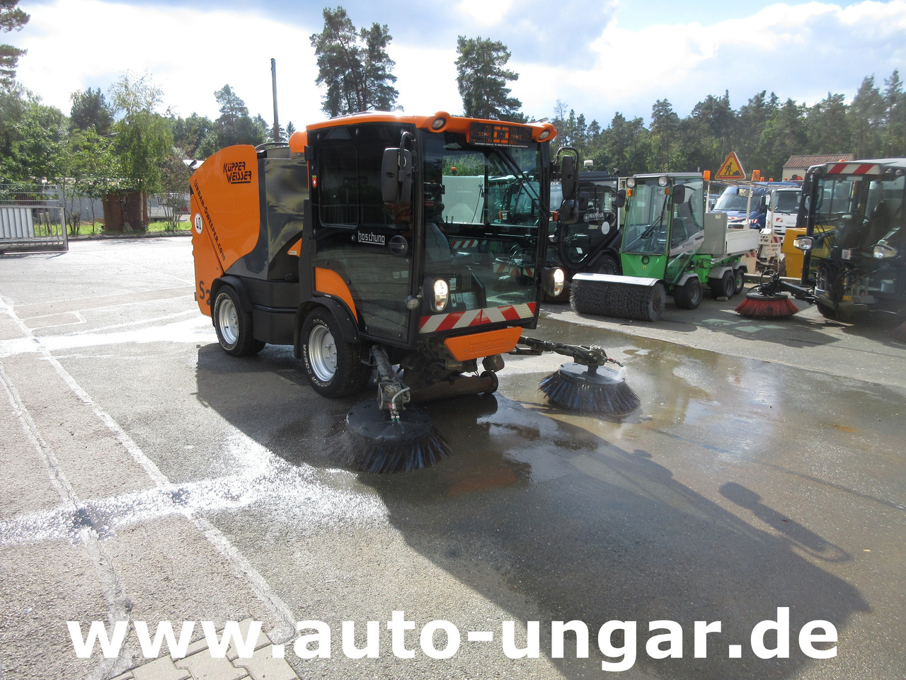 Boschung S2 Küpper-Weisser Kehrmaschine Urban Sweeper 2m³ Knicklenkung 40km/h - Kehrmaschine: das Bild 1 Boschung S2 Küpper-Weisser Kehrmaschine Urban Sweeper 2m³ Knicklenkung 40km/h - Kehrmaschine: das Bild 1