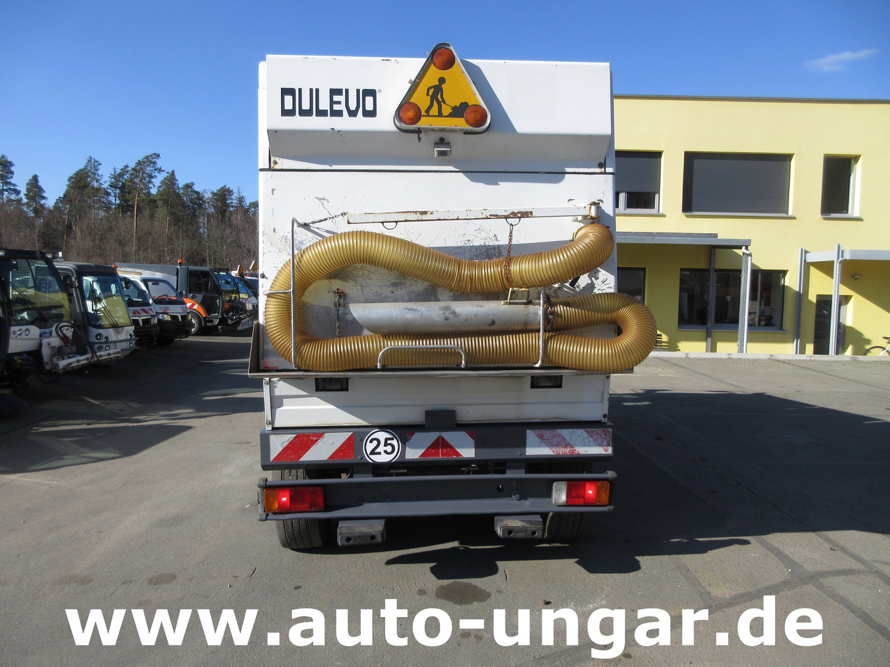 DULEVO 5000 City Hochentleerung Handsaugschlauch Frontbesen 4x4x4 - Kehrmaschine: das Bild 4 DULEVO 5000 City Hochentleerung Handsaugschlauch Frontbesen 4x4x4 - Kehrmaschine: das Bild 4