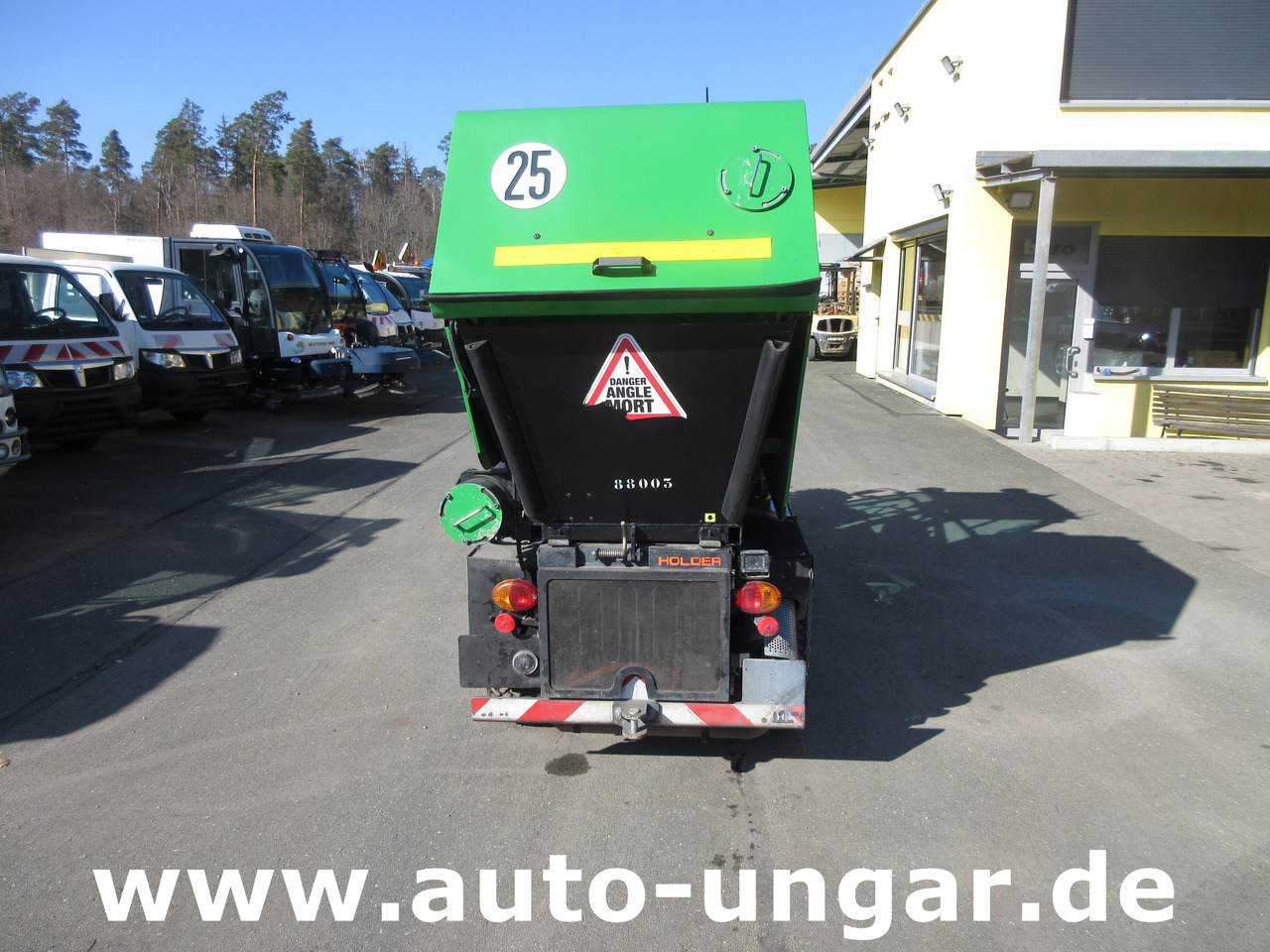 Holder X40 / X45 Baujahr 2017 Knicklenkung Kehraufbau 4x4 Kommunalhydraulik Frontheber - Kehrmaschine: das Bild 4 Holder X40 / X45 Baujahr 2017 Knicklenkung Kehraufbau 4x4 Kommunalhydraulik Frontheber - Kehrmaschine: das Bild 4