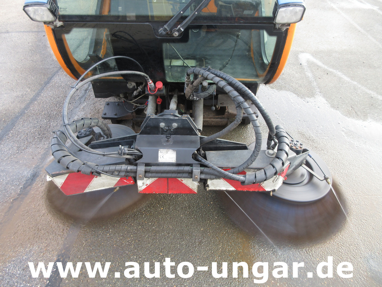 Nilfisk CR3500 Geräteträger Kommunalfahrzeug 4x4 Kehrmaschine Schmidt Flexigo - Kehrmaschine: das Bild 3 Nilfisk CR3500 Geräteträger Kommunalfahrzeug 4x4 Kehrmaschine Schmidt Flexigo - Kehrmaschine: das Bild 3