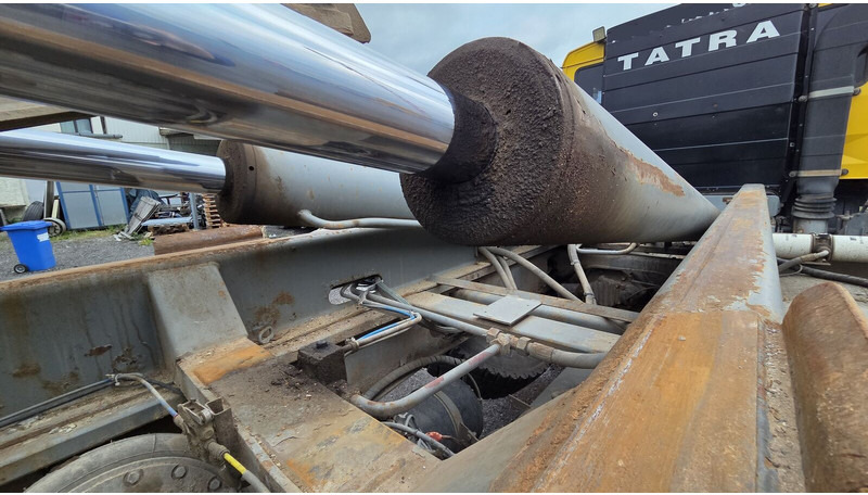 Abrollkipper Tatra 815: das Bild 14 Abrollkipper Tatra 815: das Bild 14