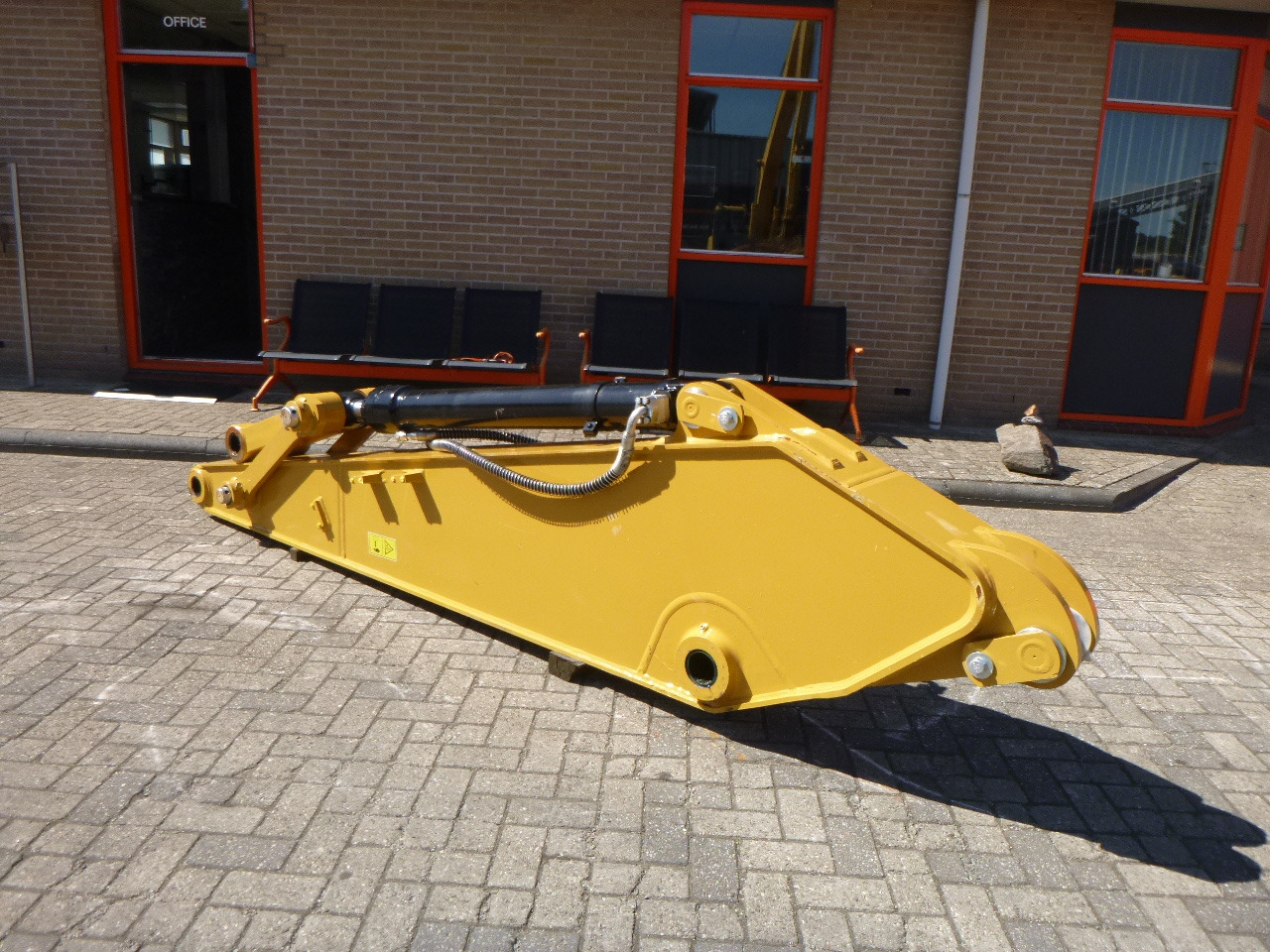 CATERPILLAR 320 GC - Ausleger für Bagger: das Bild 2 CATERPILLAR 320 GC - Ausleger für Bagger: das Bild 2