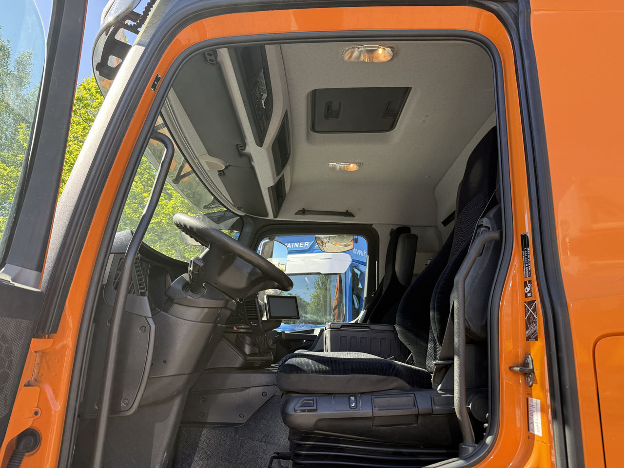 Mercedes-Benz Actros 1827 Kran Palfinger PK 9002 - Autokran, Plane LKW: das Bild 4 Mercedes-Benz Actros 1827 Kran Palfinger PK 9002 - Autokran, Plane LKW: das Bild 4