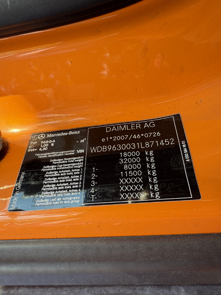 Mercedes-Benz Actros 1827 Kran Palfinger PK 9002 - Plane LKW, Autokran: das Bild 3 Mercedes-Benz Actros 1827 Kran Palfinger PK 9002 - Plane LKW, Autokran: das Bild 3