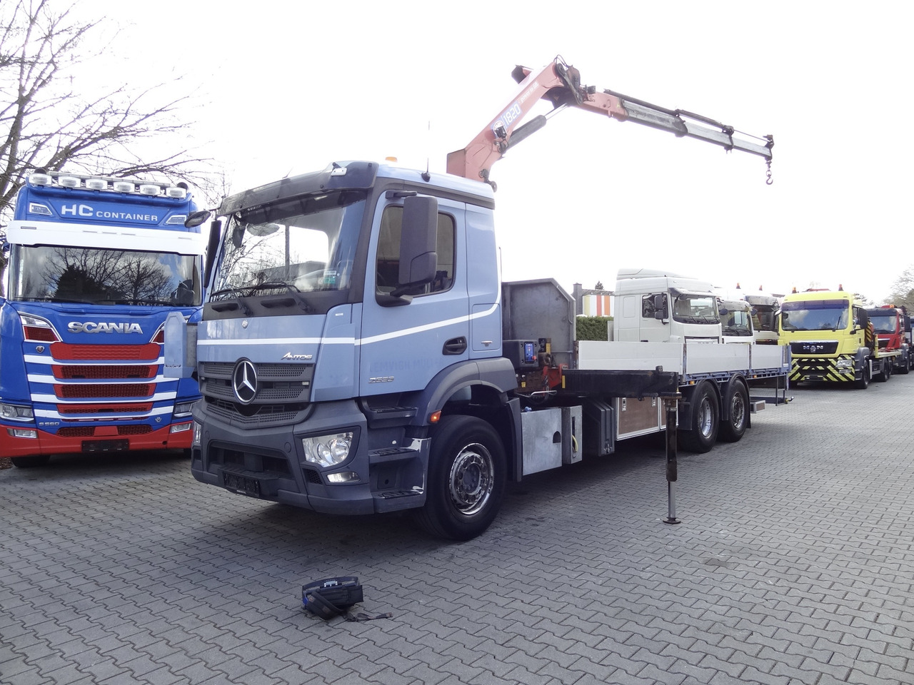 Mercedes-Benz Actros 2533 6X2 HMF 1820 Langmaterial - Pritsche LKW, Autokran: das Bild 1 Mercedes-Benz Actros 2533 6X2 HMF 1820 Langmaterial - Pritsche LKW, Autokran: das Bild 1
