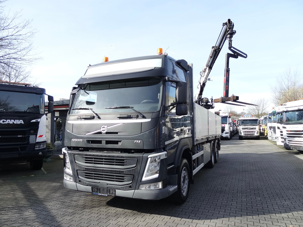 Volvo FM370 6X2*4 Kennis K14 Kran - Pritsche LKW, Autokran: das Bild 2 Volvo FM370 6X2*4 Kennis K14 Kran - Pritsche LKW, Autokran: das Bild 2