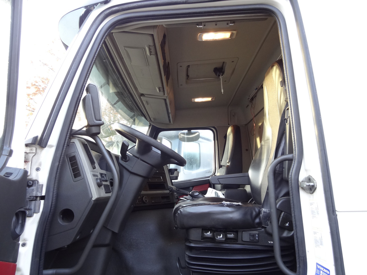 Volvo FM420 4X4 X-Track - Fahrgestell LKW: das Bild 4 Volvo FM420 4X4 X-Track - Fahrgestell LKW: das Bild 4