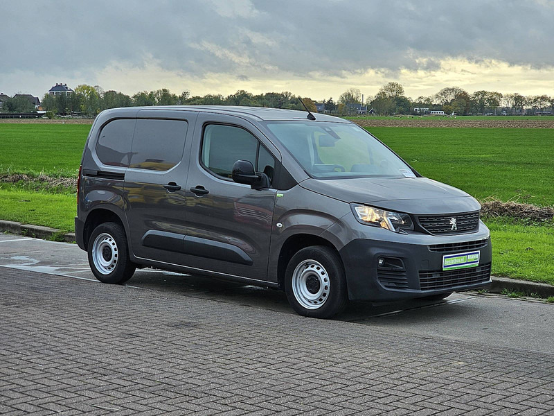 Peugeot Partner 1.5 L1H1 Navi Euro6 AC! - Koffer Transporter: das Bild 5 Peugeot Partner 1.5 L1H1 Navi Euro6 AC! - Koffer Transporter: das Bild 5