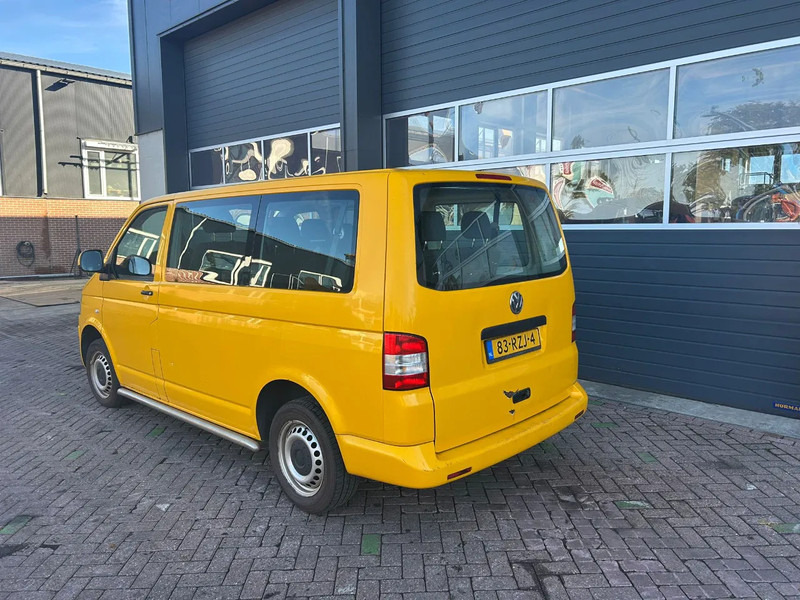 Volkswagen Transporter Kombi - Bus: das Bild 2 Volkswagen Transporter Kombi - Bus: das Bild 2