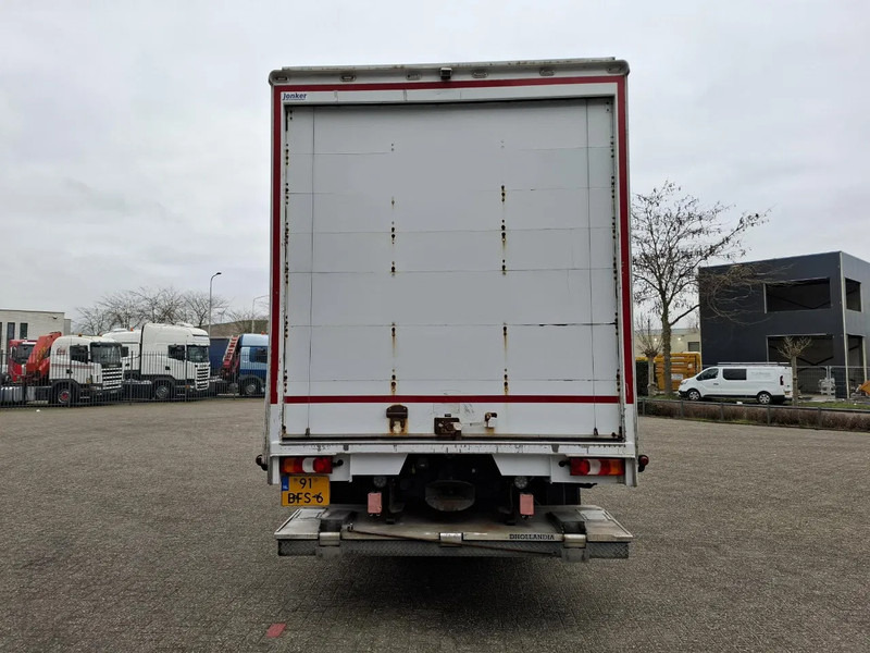 Mercedes-Benz Actros 2843 / NL TRUCK / TUV:08-01-2026 / LIFT+LENKACHSE / SMART TACHO / NAVI / PLATFORM 1500 KG / 2XBED / EURO-6 / 2015 - Koffer LKW: das Bild 5 Mercedes-Benz Actros 2843 / NL TRUCK / TUV:08-01-2026 / LIFT+LENKACHSE / SMART TACHO / NAVI / PLATFORM 1500 KG / 2XBED / EURO-6 / 2015 - Koffer LKW: das Bild 5