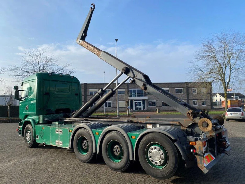 Scania R520 V8 / 8X4 / BIG AXLE / AJK HOOKLIFT 30TON / LIFT+LENKACHSE / NAVI / LEATHER / FULL-AIR / AUTOMATIC / EURO-6 / 2015 - Abrollkipper: das Bild 3 Scania R520 V8 / 8X4 / BIG AXLE / AJK HOOKLIFT 30TON / LIFT+LENKACHSE / NAVI / LEATHER / FULL-AIR / AUTOMATIC / EURO-6 / 2015 - Abrollkipper: das Bild 3