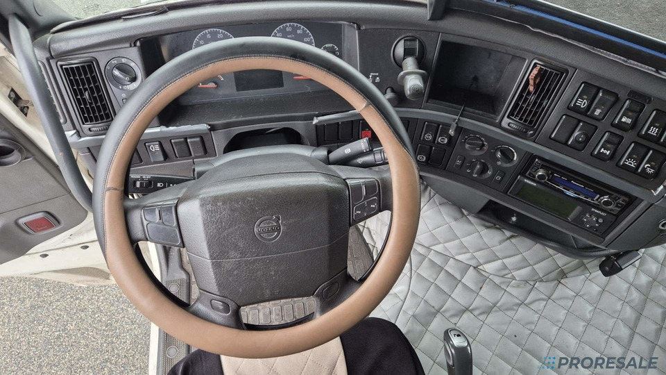 VOLVO FH 13.440 42T EURO 5 - Sattelzugmaschine: das Bild 4 VOLVO FH 13.440 42T EURO 5 - Sattelzugmaschine: das Bild 4