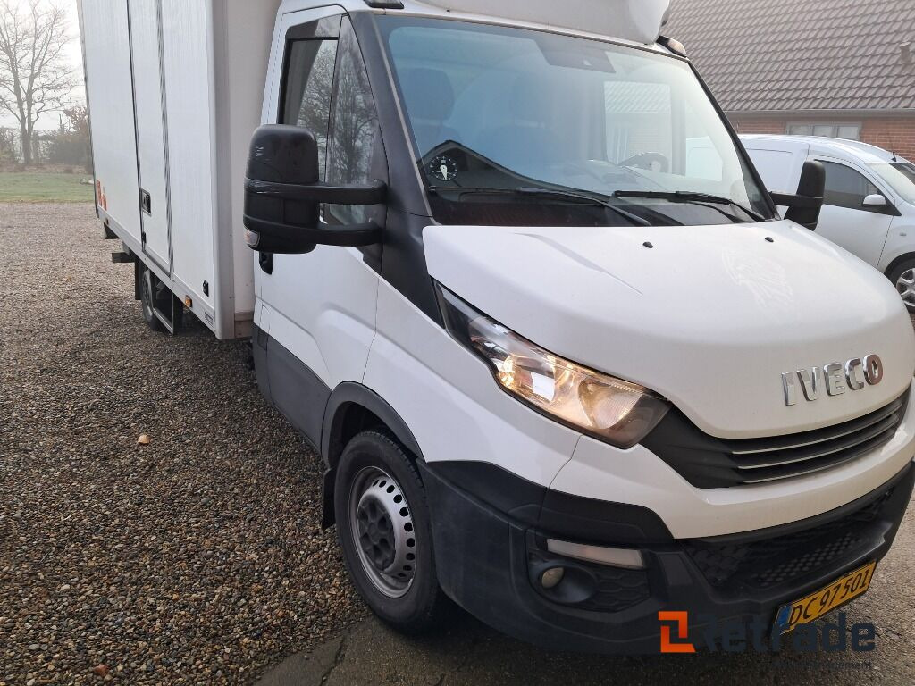 Varevogn Iveco 35s18 3,0d Wb4100 Aut. - PKW: das Bild 3 Varevogn Iveco 35s18 3,0d Wb4100 Aut. - PKW: das Bild 3